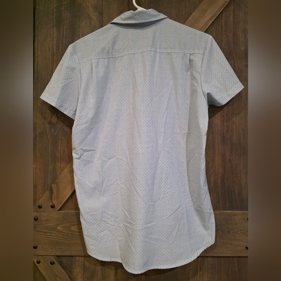 Kenneth Cole New York Slim Fit Butolton Down Short Sleeve Size Small - Picture 2 of 4